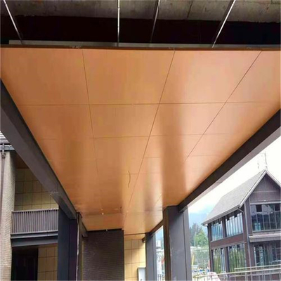 600x600 Aluminiowy metalowy sufit Drewniany perforowany hak na panelu sufitowym
