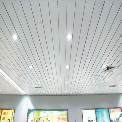 Liniowa listwa sufitowa G Taśma aluminiowa o szerokości 300 mm Drewniana powłoka zbożowa