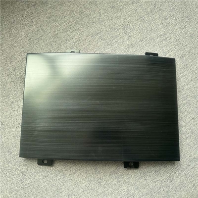 Aluminiowy panel okładzinowy z wykończeniem w kolorze czarnym