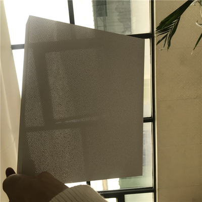 50x150 Aluminiowy sufit metalowy Ultra Micro Perforation Sufit w kształcie litery U z przegrodą
