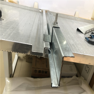 ISO9001 Podwieszane akcesoria sufitowe Mill Finished Hook On J Type Drop Ceiling Bar