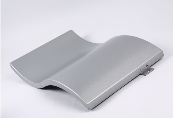 Zakrzywiony aluminiowy sufit metalowy o wysokości 19 mm Powłoka PVDF