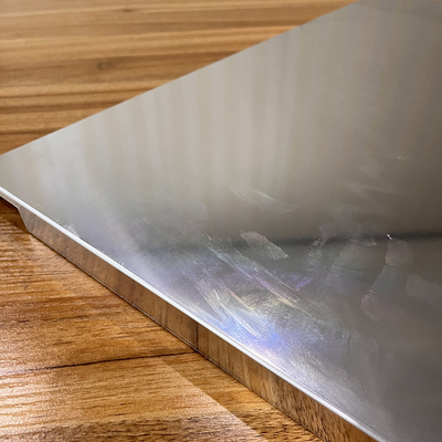 600x600mm Aluminiowy metalowy sufit bez perforacji Aodnized Half Mirror Aluminiowy hak na panelu