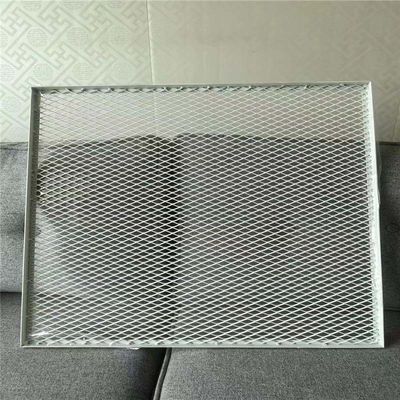 Biblioteka 600 * 600 Aluminiowy panel sufitowy położony na rozszerzonym systemie sufitowym z siatki
