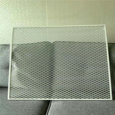 Biblioteka 600 * 600 Aluminiowy panel sufitowy położony na rozszerzonym systemie sufitowym z siatki