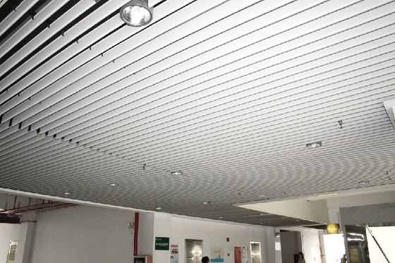 Ognioodporny ekran Aluminiowy metalowy sufit 200x3000mm łatwe do czyszczenia