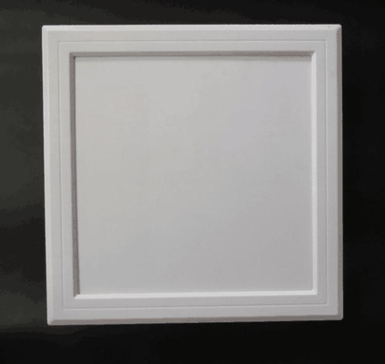Metalowy panel dostępowy ze stopu aluminium o wysokości 60 mm do sali konferencyjnej
