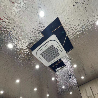 Panel sufitowy ze stali nierdzewnej o wymiarach 600 x 600 mm z ostrą krawędzią