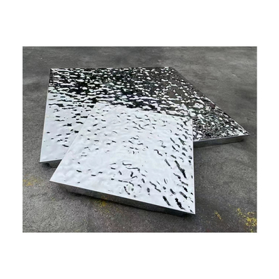 Panel sufitowy ze stali nierdzewnej o wymiarach 600 x 600 mm z ostrą krawędzią