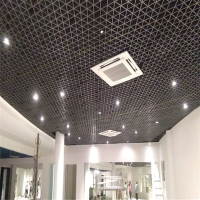 Wodoodporny aluminiowy trójkątny sufit z otwartymi komórkami 200x200x200mm
