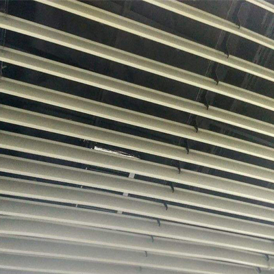 Ognioodporny sufit aluminiowy B 200x3000mm do dekoracji ścian zewnętrznych
