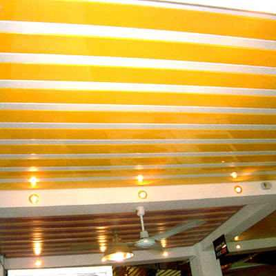 Aluminiowy sufit H-Strip 300x3000mm do dekoracji ścian centrum kongresowego